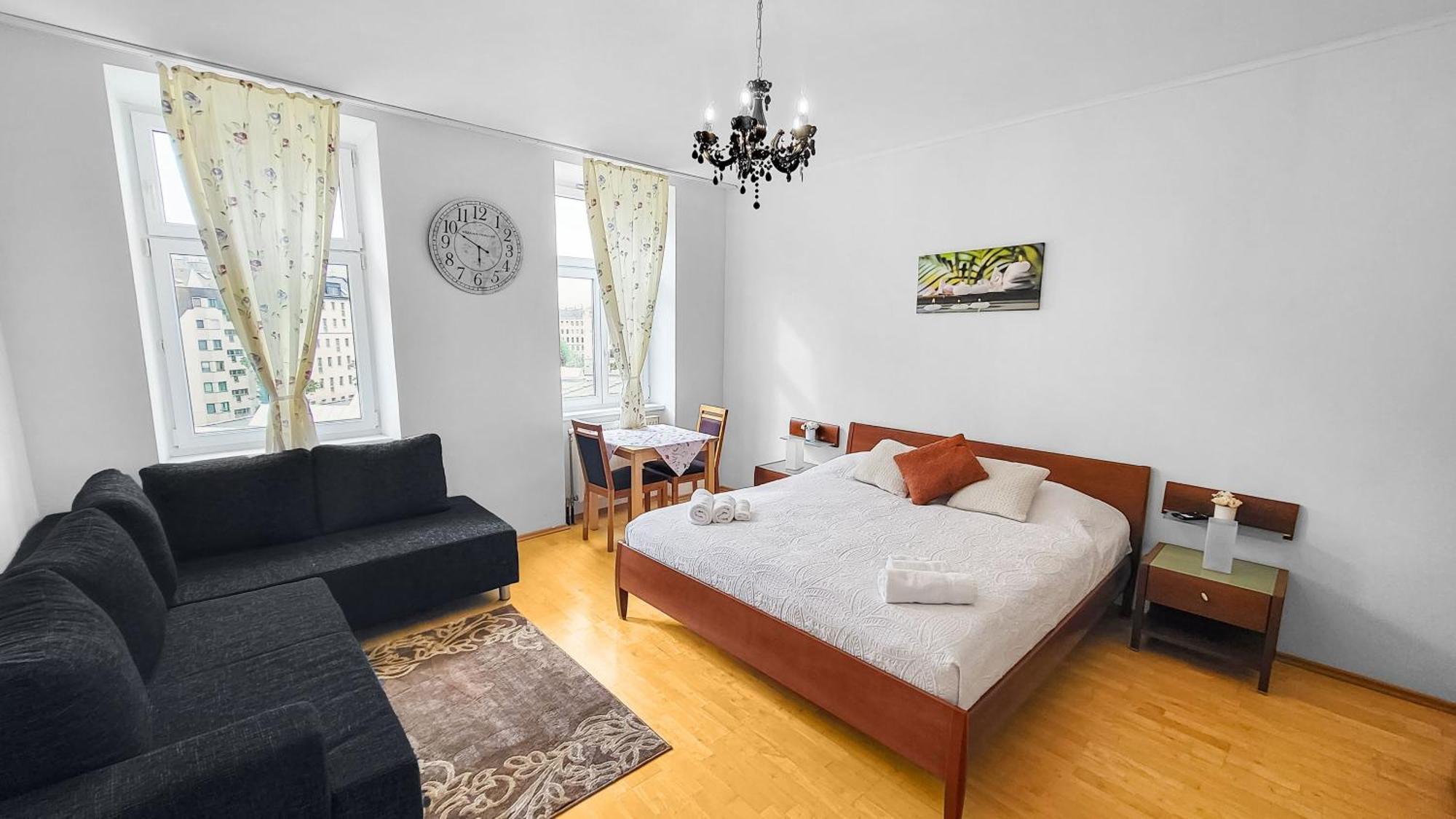 Spacious Three-Bedroom, Three King-Size Beds Vienna Esterno foto