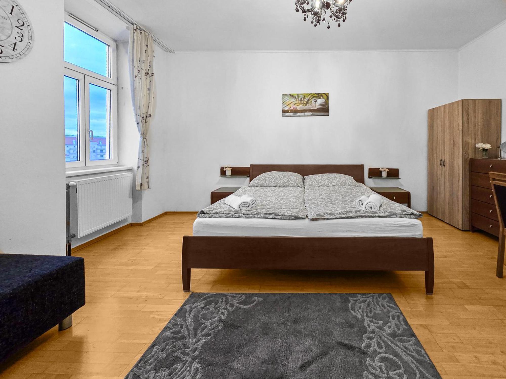 Spacious Three-Bedroom, Three King-Size Beds Vienna Esterno foto
